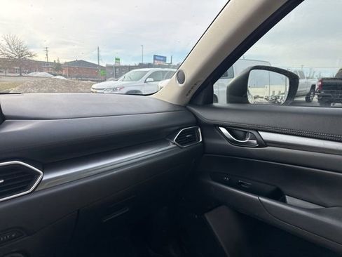 Used 2017 MAZDA CX-5 Touring w/ Preferred Equipment Package image 21