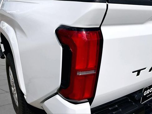 Used 2025 Toyota Tacoma SR5 RWD image 28
