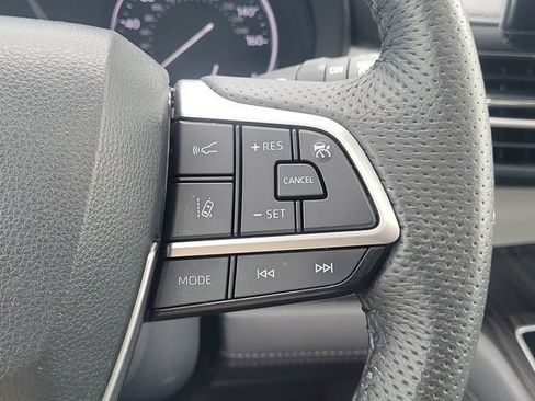 Used 2023 Toyota Sienna Limited AWD/4WD image 23