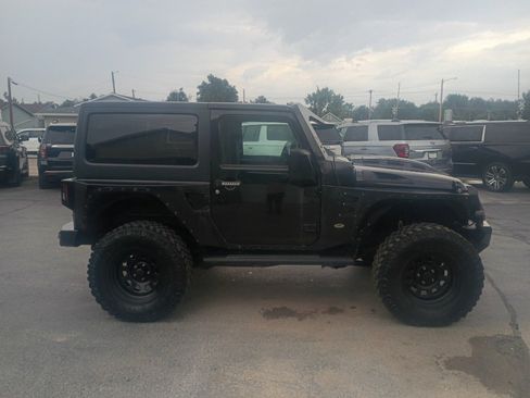 Used 2015 Jeep Wrangler Sport AWD/4WD image 5