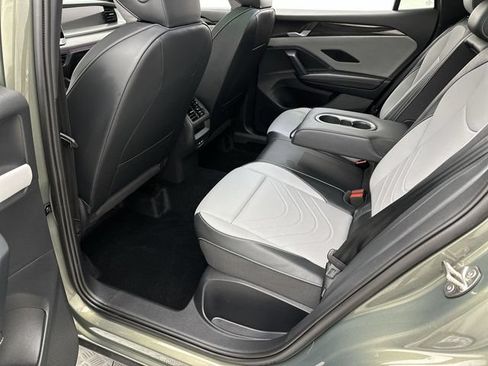 Certified 2026 Volkswagen Tiguan SE R-Line AWD/4WD image 22
