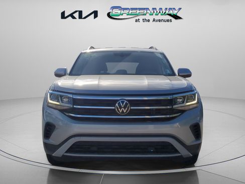 Used 2022 Volkswagen Atlas SE image 2