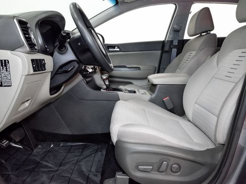 Used 2017 Kia Sportage LX w/ LX Popular Package FWD image 12