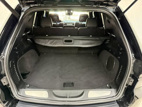 Used 2018 Jeep Grand Cherokee SRT AWD/4WD image 7