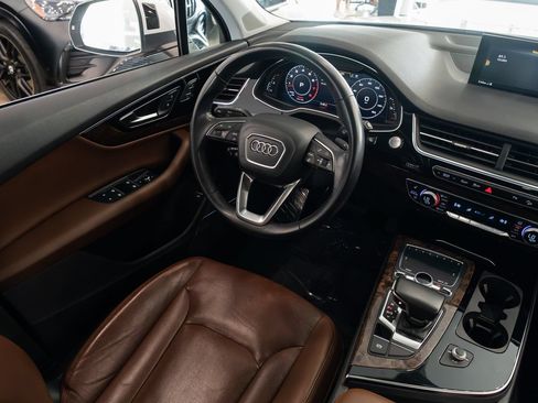 Used 2018 Audi Q7 3.0T Premium Plus w/ Premium Plus Package AWD/4WD image 10