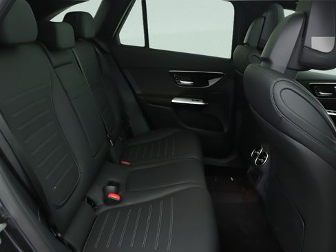 Certified 2026 Mercedes-Benz GLC 300 image 29
