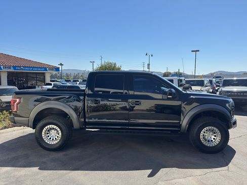 Used 2018 Ford F150 Raptor w/ Equipment Group 802A Luxury AWD/4WD image 5