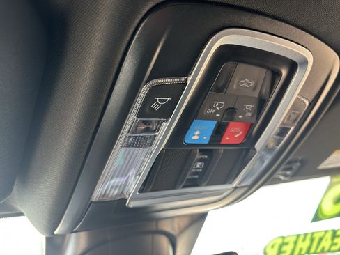 New 2025 RAM 2500 Laramie AWD/4WD image 31