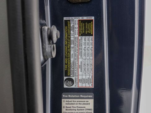 Used 2018 Nissan NV 3500 SV w/ Navigation Package image 30