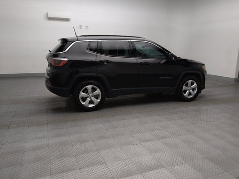 Used 2020 Jeep Compass Latitude FWD image 10
