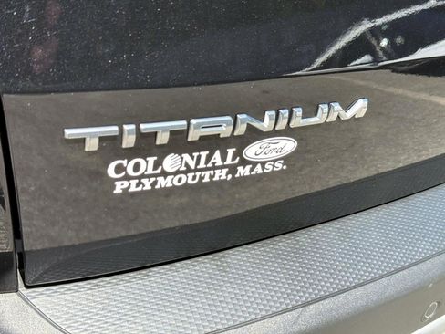 Used 2022 Ford Escape Titanium image 15
