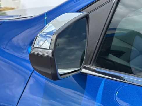 Used 2019 Chevrolet Equinox Premier FWD image 29