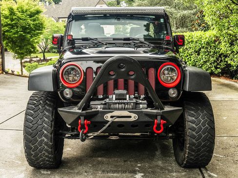 Used 2014 Jeep Wrangler Unlimited Rubicon AWD/4WD image 13