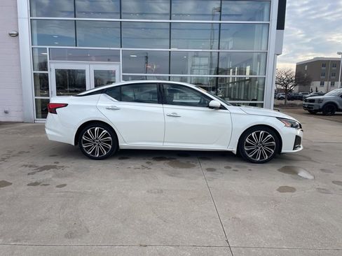 Used 2024 Nissan Altima 2.5 SL image 4