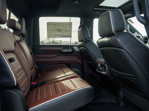 New 2026 GMC Sierra 3500 Denali Ultimate image 11