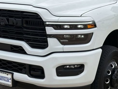 New 2026 RAM 3500 Laramie AWD/4WD image 12