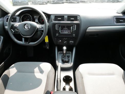 Used 2018 Volkswagen Jetta S FWD image 10