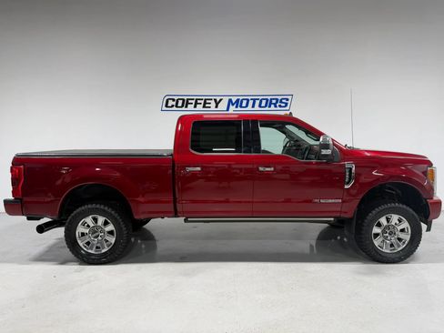 Used 2019 Ford F250 Platinum w/ Platinum Ultimate Package AWD/4WD image 7