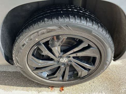 Used 2021 Volkswagen Atlas SEL AWD/4WD image 12