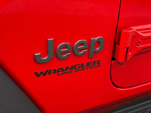 Used 2021 Jeep Wrangler Unlimited Rubicon image 21