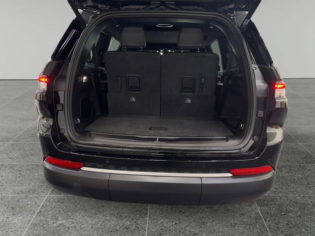 New 2026 Jeep Grand Cherokee L Limited w/ Trailer Tow Package AWD/4WD image 16