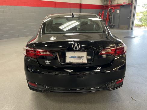 Used 2018 Acura ILX FWD image 9