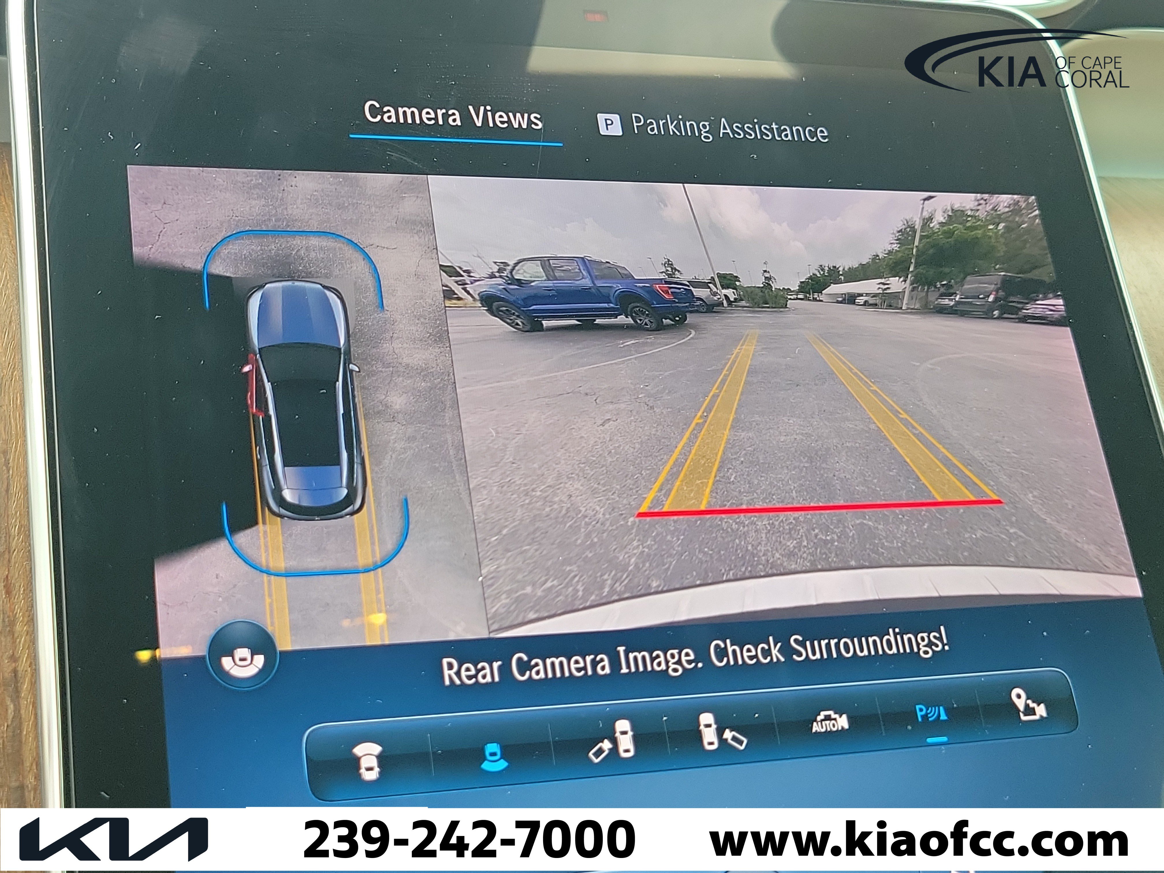 Used 2023 Mercedes-Benz GLC 300 4MATIC image 30