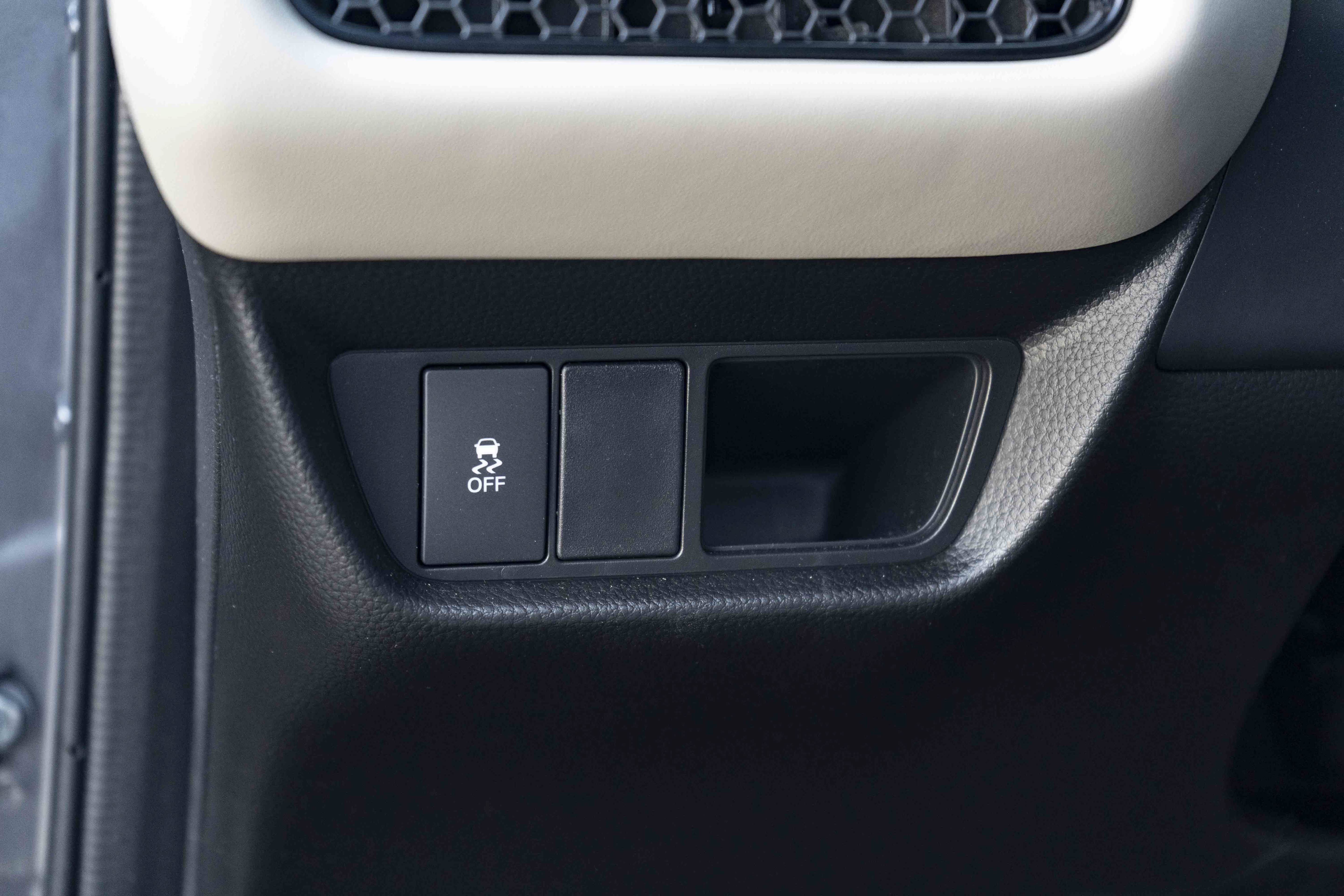 Used 2027 Honda HR-V LX image 40