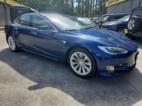 Used 2017 Tesla Model S 60 image 4