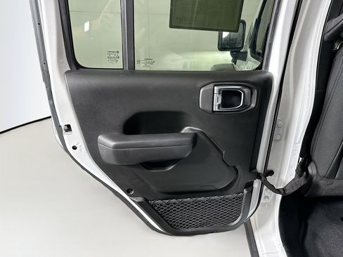 Used 2023 Jeep Wrangler Unlimited w/ Convenience Group AWD/4WD image 24