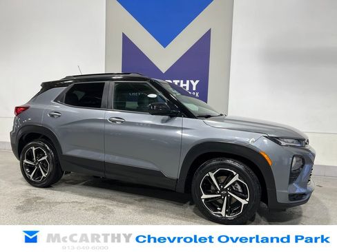 Used 2022 Chevrolet TrailBlazer RS w/ Sun and Liftgate Package image 3