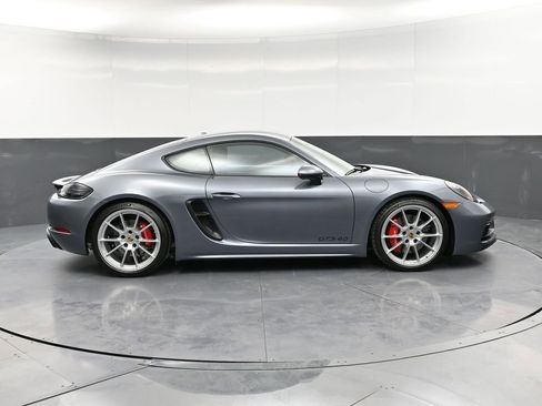 Certified 2025 Porsche 718 Cayman GTS image 9