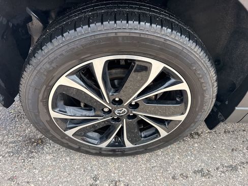 Used 2023 MAZDA CX-5 AWD 2.5 S w/ Premium Plus Pkg image 11