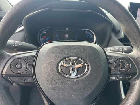 Used 2023 Toyota RAV4 XLE image 18