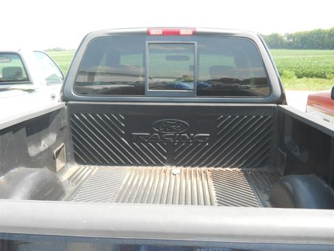 Used 2001 Ford F150 XLT image 4