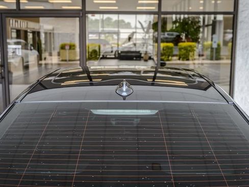 Used 2019 BMW 740i w/ M Sport Package RWD image 10