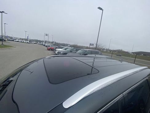 Used 2022 Kia Telluride EX w/ EX Premium Package image 3