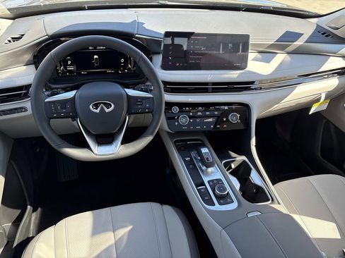 Used 2026 INFINITI QX60 Luxe image 8