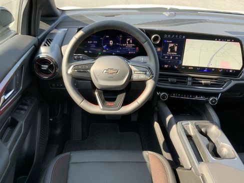 New 2025 Chevrolet Equinox EV RS image 30