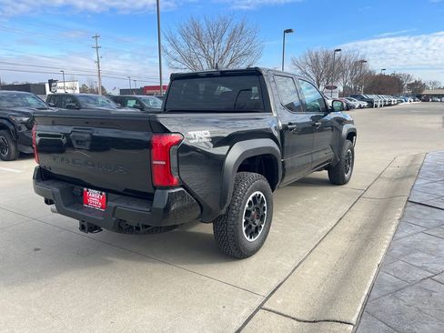 New 2026 Toyota Tacoma TRD Off-Road image 5