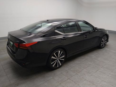 Used 2022 Nissan Altima 2.5 SR FWD image 10