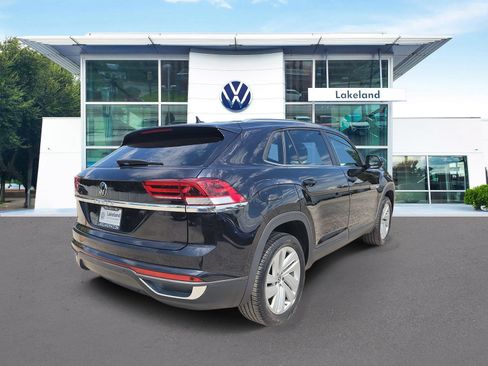Used 2023 Volkswagen Atlas Cross Sport SE FWD image 3