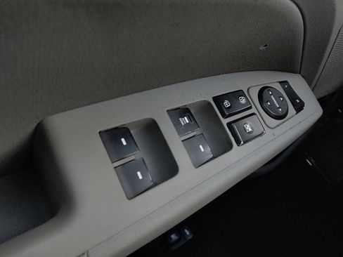 Used 2020 Hyundai Elantra SEL image 27