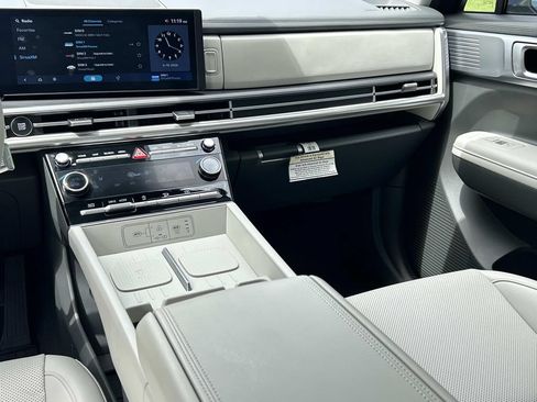 Certified 2025 Hyundai Santa Fe SEL FWD image 23