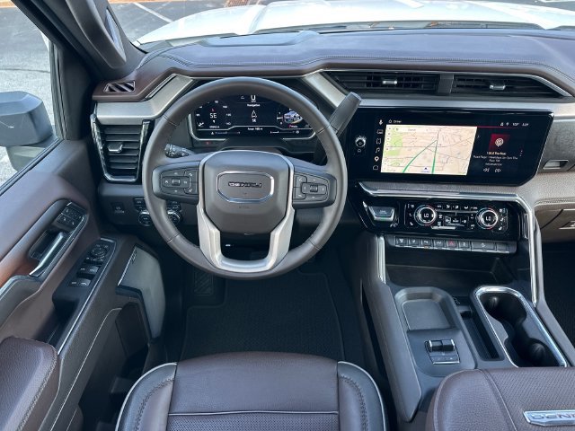 Used 2024 GMC Sierra 2500 Denali w/ Denali Reserve Package AWD/4WD image 16