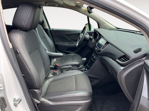 Used 2018 Buick Encore Preferred FWD image 19