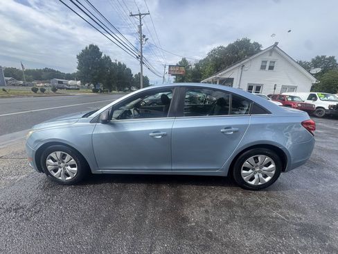 Used 2012 Chevrolet Cruze LS w/ Connectivity Package FWD image 5