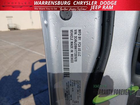 New 2026 Jeep Compass Latitude image 11