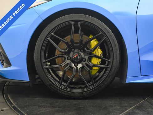 Used 2023 Chevrolet Corvette Stingray w/ Z51 Performance Package image 29