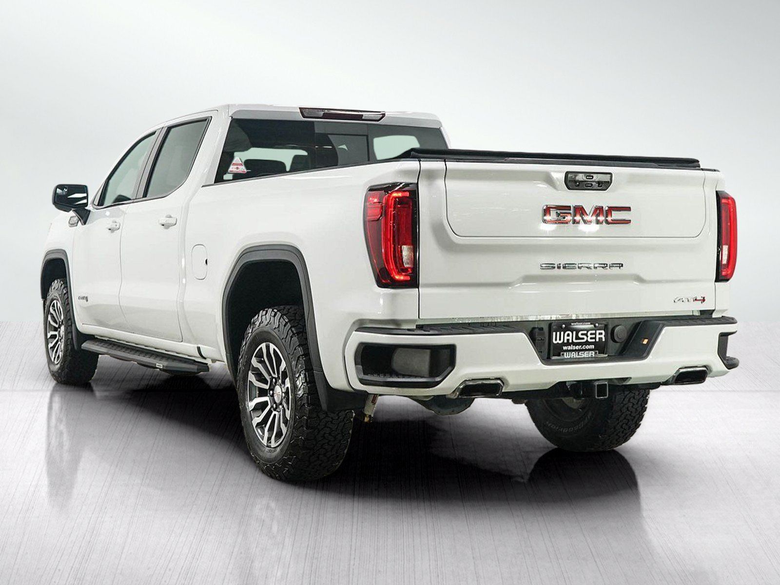 Used 2021 GMC Sierra 1500 AT4 w/ AT4 Preferred Package AWD/4WD image 3